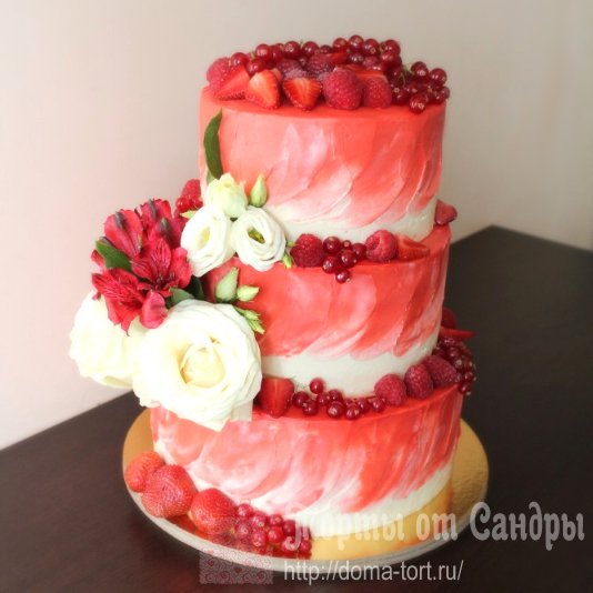 Свадебный 3-х ярусный торт - с живыми цветами