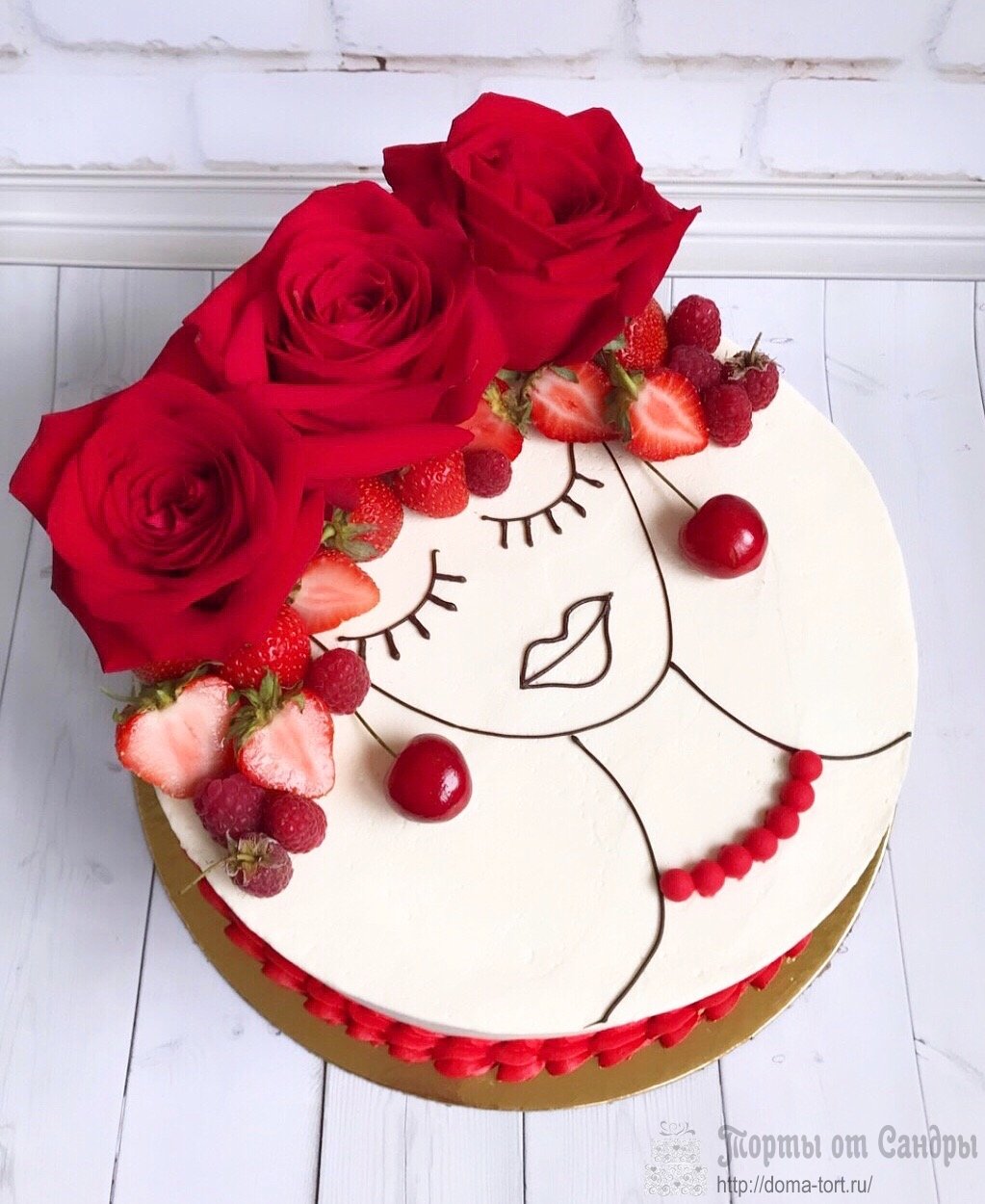 Торт - Портрет из ягод и цветов